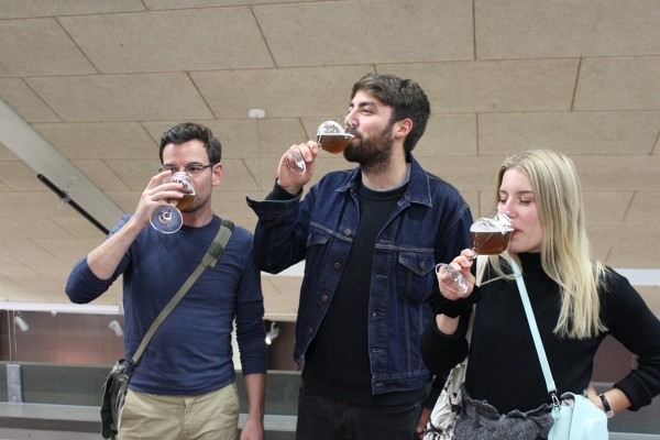 Andreas, Roman a Diana na výstavě fotek v Sankt VIth